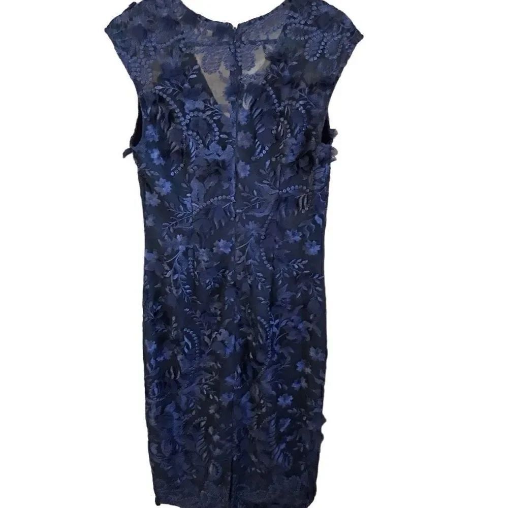 Carmen Marc Valvo infusion 3-d navy petal embroidered v neck sheath dress SZ 8